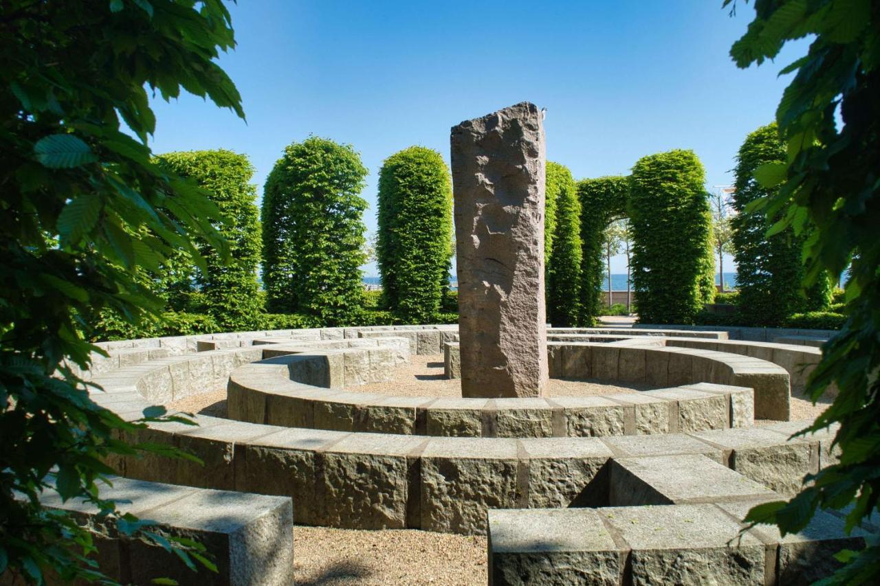 Zentral Aber Ruhig, Terrasse Mit Viel Gruen - Strandnahes Ferienhaus Luki Goehren  Kültér fotó