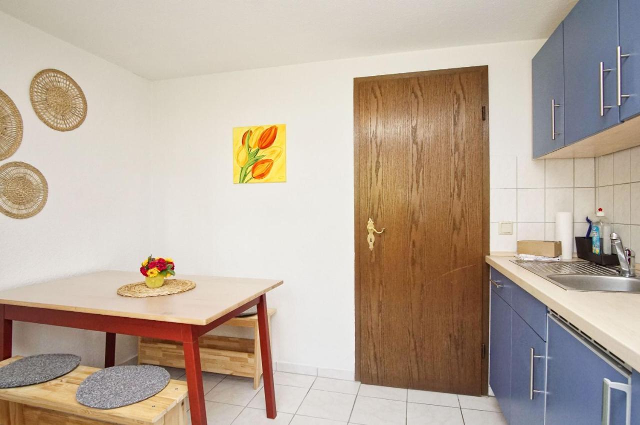 Zentral Aber Ruhig, Terrasse Mit Viel Gruen - Strandnahes Ferienhaus Luki Goehren  Kültér fotó